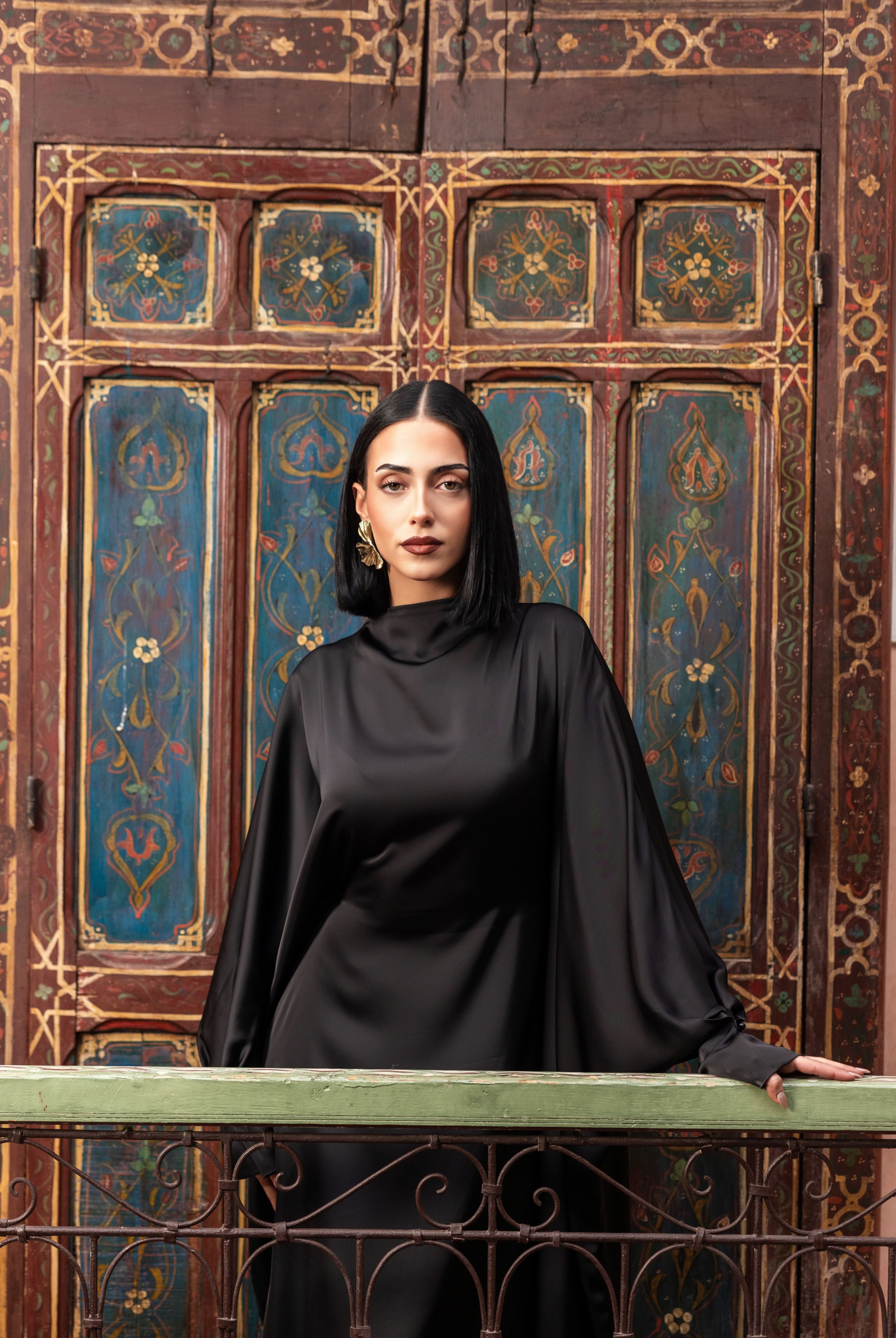 arabian satin abaya - black - Losyana.Shop